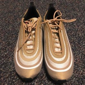 COPY - metallic gold ultra 17 air max 97
